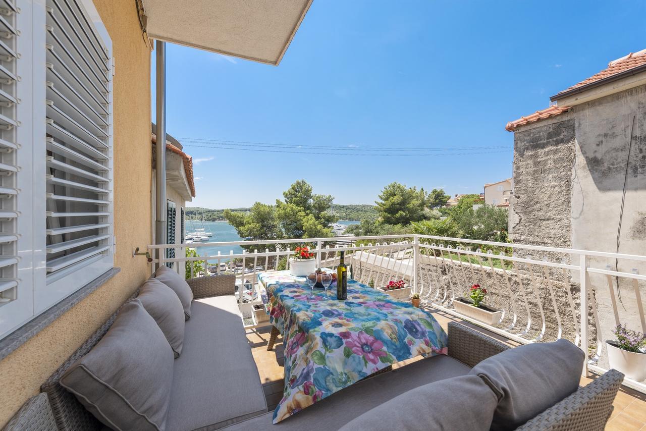 Apartments Tara, Sibenik - Mandalina Экстерьер фото